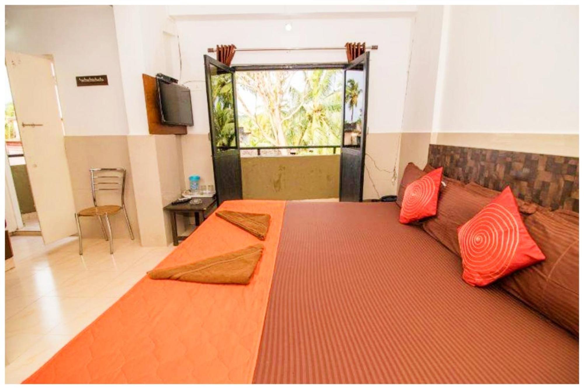 Hotel Premium Travellers # Inn Near Temple - Fully Air Conditioning Hotel - Hygiene And Spacious Room - A Top Rated Luxuary Hotel Merces المظهر الخارجي الصورة