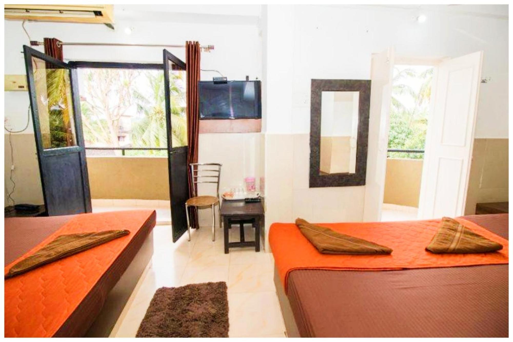 Hotel Premium Travellers # Inn Near Temple - Fully Air Conditioning Hotel - Hygiene And Spacious Room - A Top Rated Luxuary Hotel Merces المظهر الخارجي الصورة