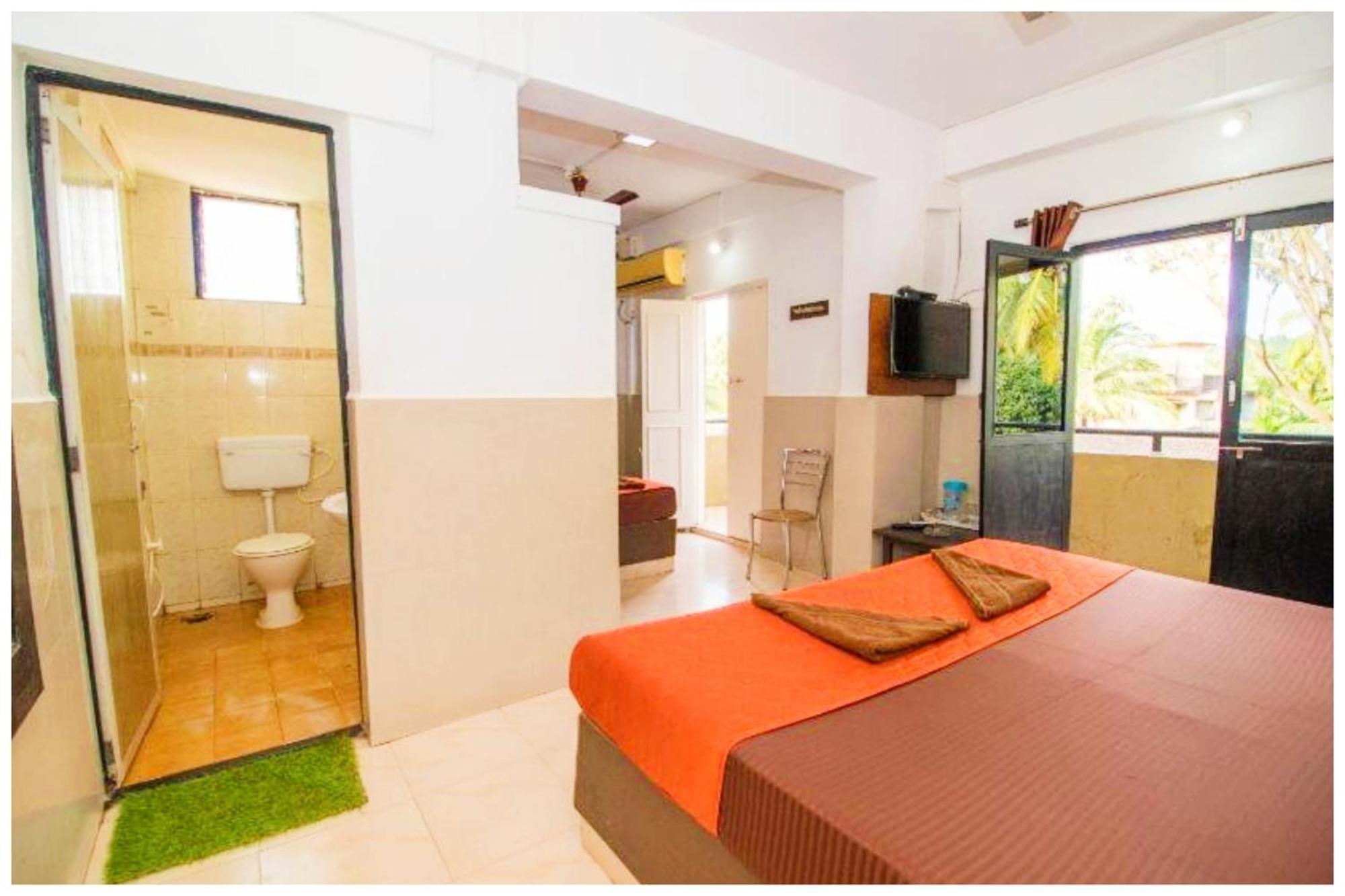 Hotel Premium Travellers # Inn Near Temple - Fully Air Conditioning Hotel - Hygiene And Spacious Room - A Top Rated Luxuary Hotel Merces المظهر الخارجي الصورة